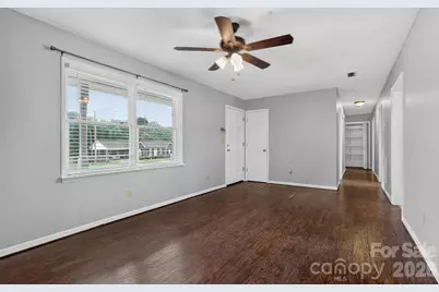 2504 Ashford Drive, Newton, NC 28658 - Photo 8