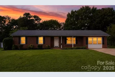 2504 Ashford Drive, Newton, NC 28658 - Photo 2