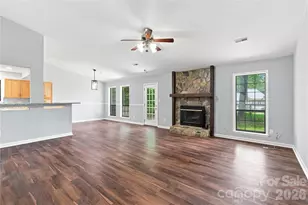 5810 Ness Ct, Charlotte, NC 28208 - Photo 6
