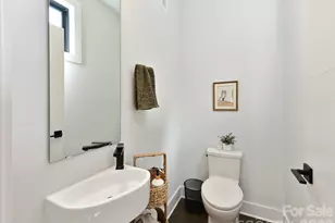 1229 Minter Pl, Charlotte, NC 28203 - Photo 10