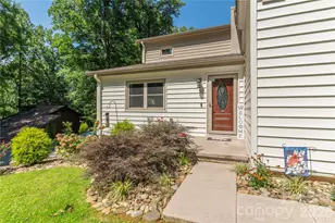 115 Hazelview Dr, Waynesville, NC 28786 - Photo 2