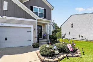 1051 Ava Trail Ln, Clover, SC 29710 - Photo 4