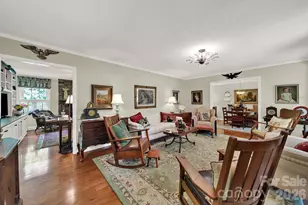 924 Glenshannon Rd, Matthews, NC 28105 - Photo 6