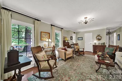 924 Glenshannon Road, Matthews, NC 28105 - Photo 8