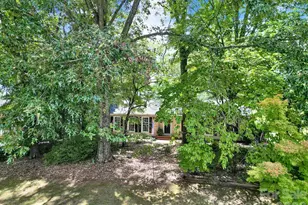 924 Glenshannon Rd, Matthews, NC 28105 - Photo 4