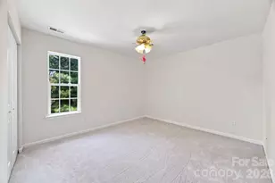 9716 Southampton Commons Dr, Charlotte, NC 28277 - Photo 24