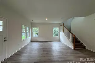 517 W Front St, Statesville, NC 28677 - Photo 8