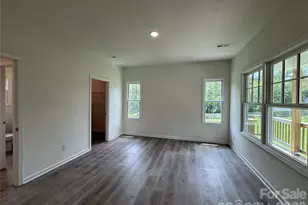 517 W Front St, Statesville, NC 28677 - Photo 12