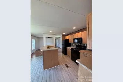 10111 Piney Creek Court, Charlotte, NC 28215 - Photo 2