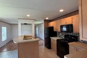 10111 Piney Creek Ct, Charlotte, NC 28215 - Photo 2