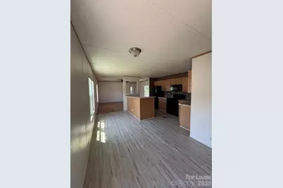 10111 Piney Creek Court, Charlotte, NC 28215 - Photo 12