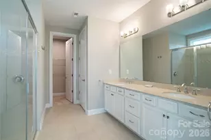 9038 Daring Ct, Charlotte, NC 28215 - Photo 8