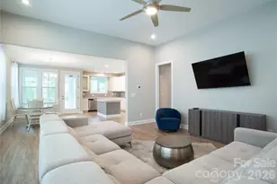 9038 Daring Ct, Charlotte, NC 28215 - Photo 2