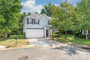 6404 Lanzerac Manor Dr, Charlotte, NC 28269 - Photo 2