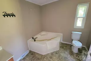 5401 Creek Run Ct, Bessemer City, NC 28086 - Photo 14