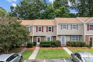 8407 Rust Wood Pl, Charlotte, NC 28227 - Photo 2