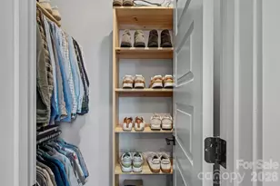 1725 Wesley Grn Wy, Charlotte, NC 28208 - Photo 20
