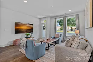 1725 Wesley Grn Wy, Charlotte, NC 28208 - Photo 4