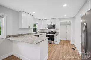 81 2nd St, Canton, NC 28716 - Photo 6