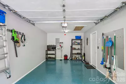 651 E Park Place, Hendersonville, NC 28791 - Photo 32