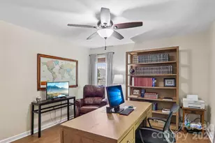651 E Park Pl, Hendersonville, NC 28791 - Photo 22