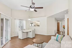 651 E Park Pl, Hendersonville, NC 28791 - Photo 8