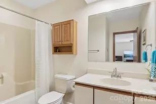 651 E Park Pl, Hendersonville, NC 28791 - Photo 30