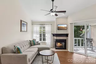 651 E Park Pl, Hendersonville, NC 28791 - Photo 4