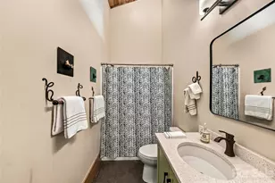 33 Robinson Creek Rd, Asheville, NC 28803 - Photo 16