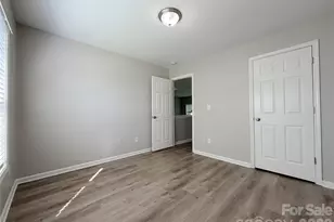 9927 Jeanette Cir, Charlotte, NC 28213 - Photo 28