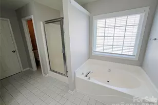 9927 Jeanette Cir, Charlotte, NC 28213 - Photo 22