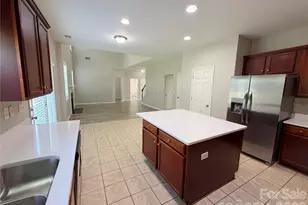 9927 Jeanette Cir, Charlotte, NC 28213 - Photo 14