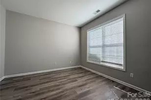 9927 Jeanette Cir, Charlotte, NC 28213 - Photo 4