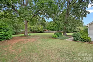 1320 Watts Dr, Charlotte, NC 28216 - Photo 20