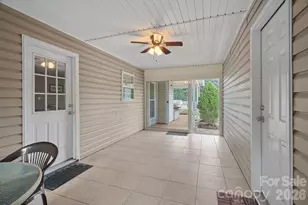 1320 Watts Dr, Charlotte, NC 28216 - Photo 10