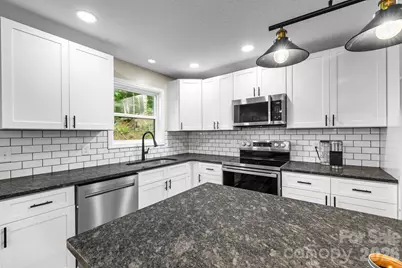 431 Judds Trail, Franklin, NC 28734 - Photo 6