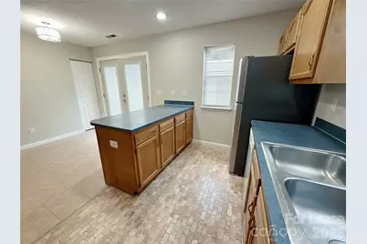 5745 Prescott Court, Charlotte, NC 28269 - Photo 4