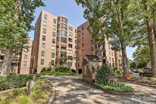 806 Cherokee Rd, Charlotte, NC 28207 - Photo 1