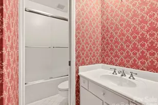 806 Cherokee Rd, Charlotte, NC 28207 - Photo 38