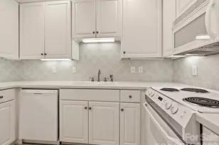 806 Cherokee Rd, Charlotte, NC 28207 - Photo 22