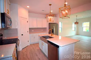 11816 Basking Dr, Charlotte, NC 28214 - Photo 2