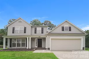 2045 Mallard Pine Ct, Charlotte, NC 28262 - Photo 2