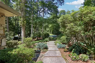 133 Larchmont Dr, Hendersonville, NC 28791 - Photo 2