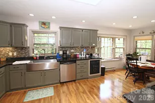 86 Pine Ridge Rd, Hendersonville, NC 28792 - Photo 10