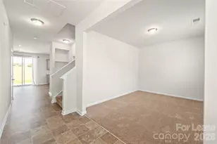 9517 Harvard Oak Ct, Charlotte, NC 28269 - Photo 4
