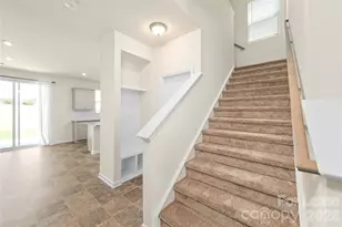 9517 Harvard Oak Ct, Charlotte, NC 28269 - Photo 6