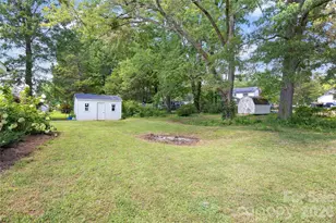226 Vickery Dr, Charlotte, NC 28215 - Photo 40