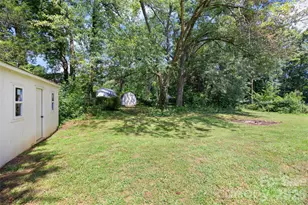 226 Vickery Dr, Charlotte, NC 28215 - Photo 38