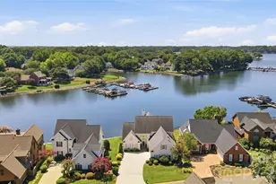 7310 Swansea Ln, Cornelius, NC 28031 - Photo 2