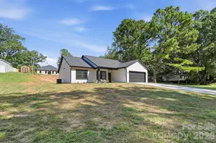 325 N Chapel St, Landis, NC 28088 - Photo 4